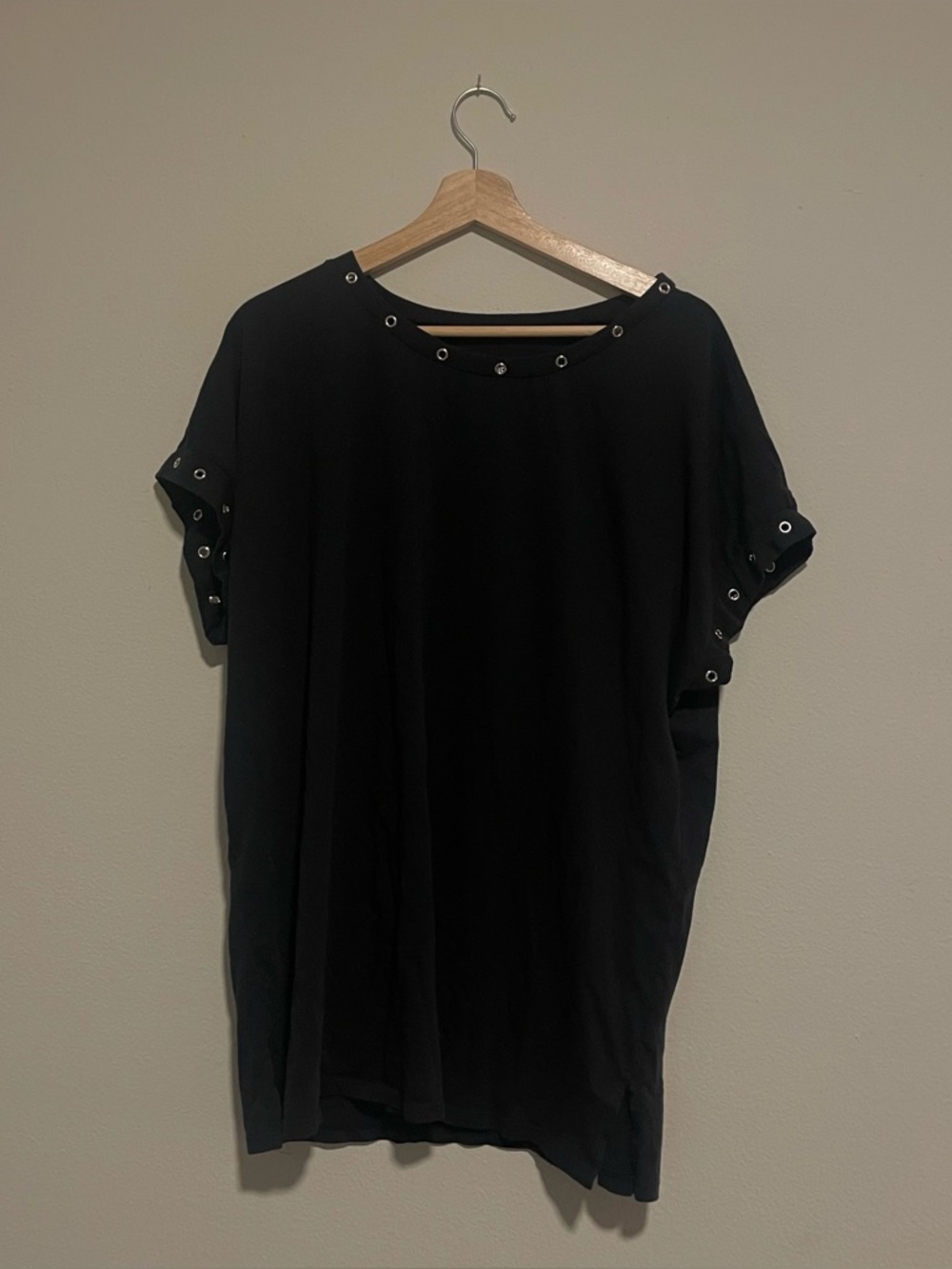 Torrid Heritage Dark Gray Black Grommet Studded Top, Size 2x